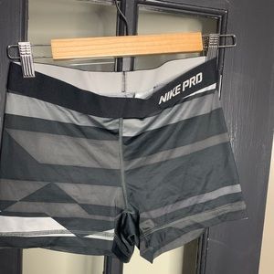 Nike Pro dri-fit bootie short CrossFit shorts. Workout  running womens medium